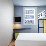 Hotel Ibis Budget Malmaison 2*