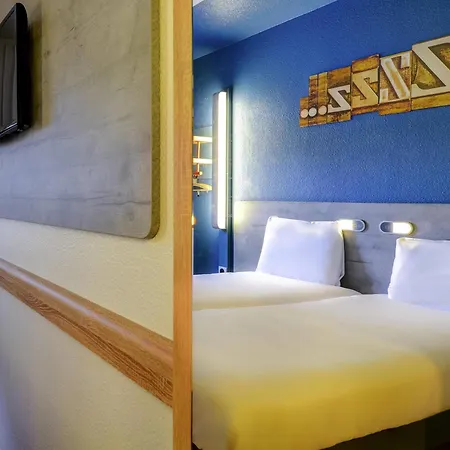 Ibis Budget Malmaison Hotel 2*