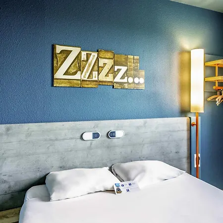 호텔 Ibis Budget Malmaison 2*