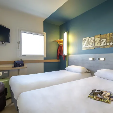 Hotel Ibis Budget Malmaison 2*
