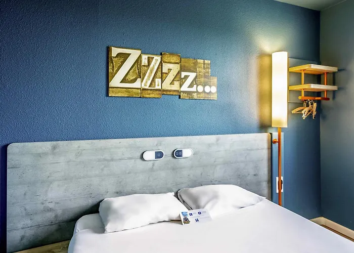 Hotel Ibis Budget Malmaison 2*