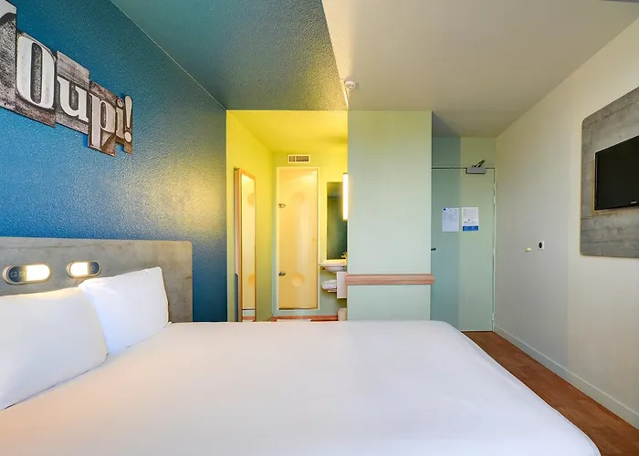 Hotel Ibis Budget Malmaison 2*